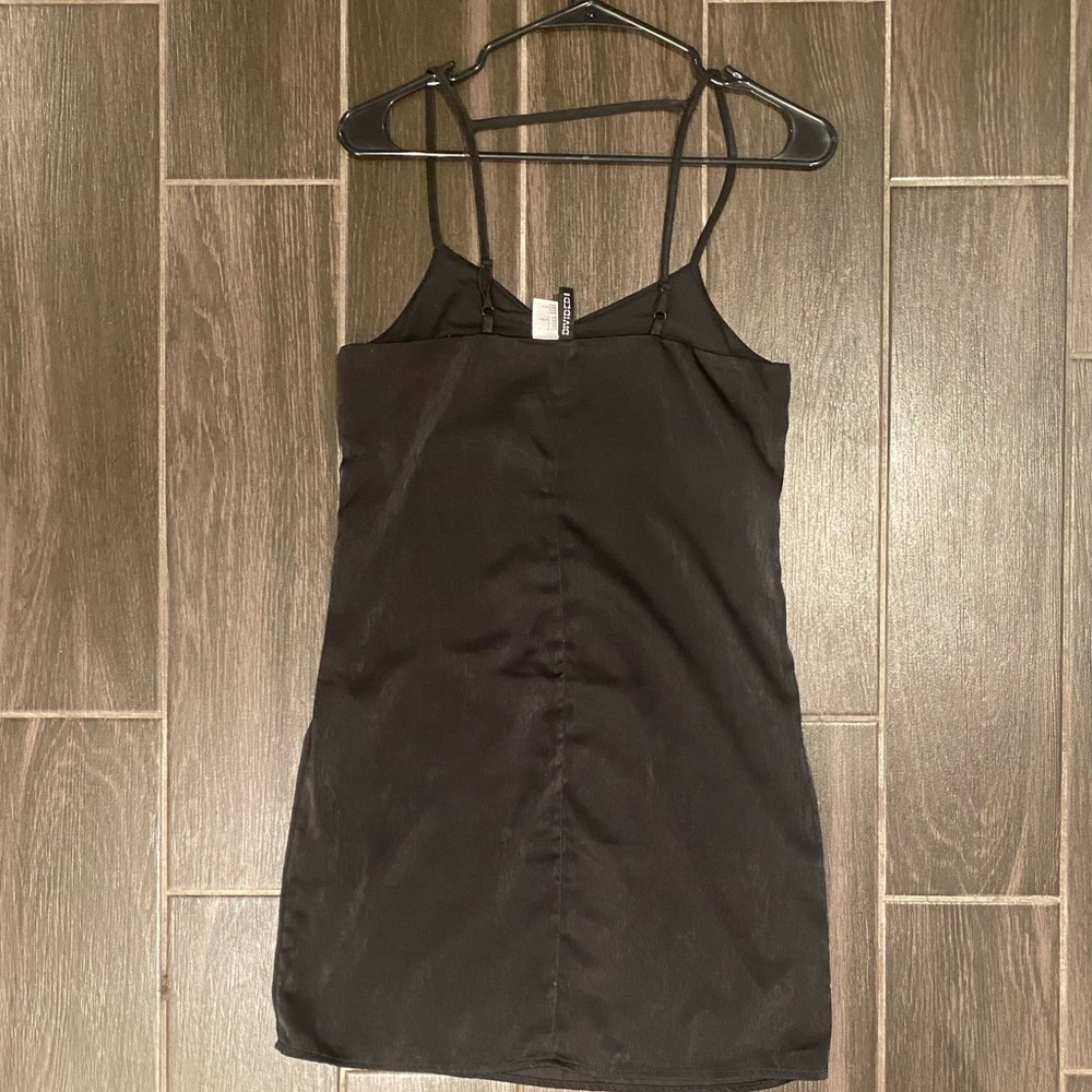 H&M dress - Picture 2 of 3